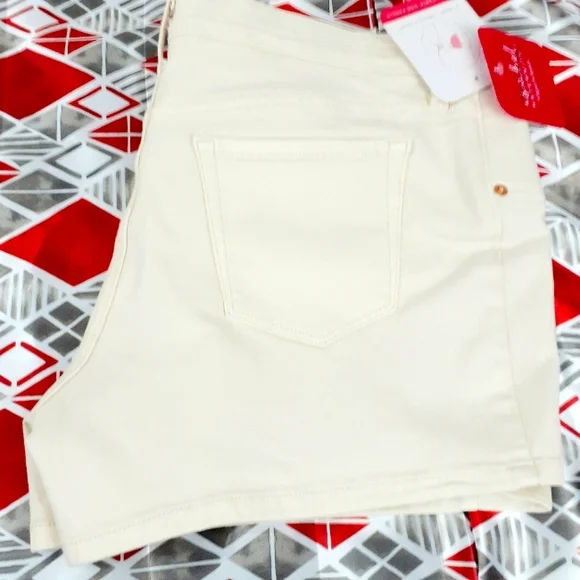 Isabel Maternity Midi Shorts With Expandable Side Panels Cream Sz 12/31 - Picture 5 of 8